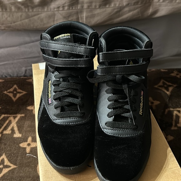 Reebok Freestyle Hi Velvet 2 - Picture 4 of 7